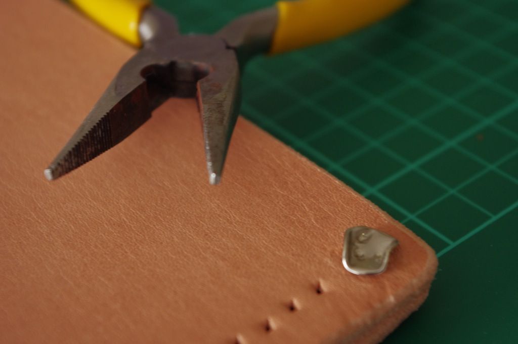 Ped's & Ro Leather Blog Tutorial Removing 'Quickset' Rivet